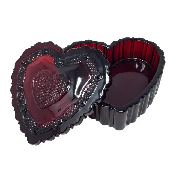 Vintage Avon 1876 Cape Cod Collection Ruby Red Glass Heart-Shaped Trinket Box - Picture 2 of 14